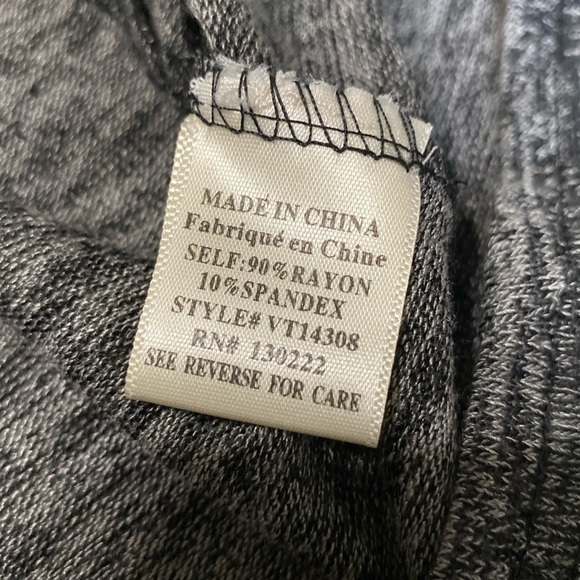 Very J Grey Cowl Neck Drape Over Long Sleeve Top Size L - Picture 4 of 4